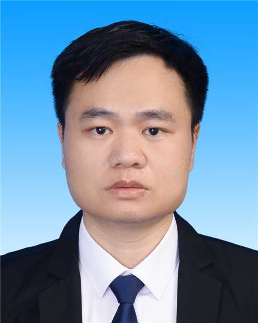 陈  立